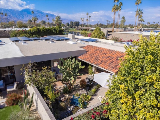 bird's eye view featuring a mountain view