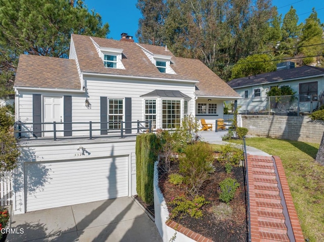 view of front facade featuring a garage