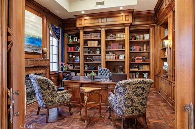 6 Inspiration, Laguna Niguel, CA 92677 - sitting room featuring an office area and recessed lighting