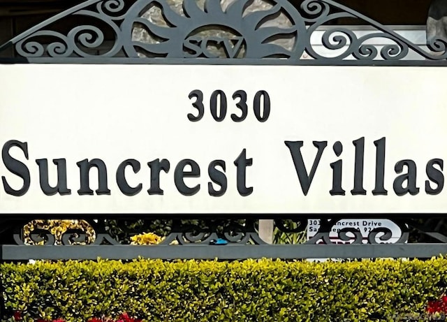 view of community / neighborhood sign