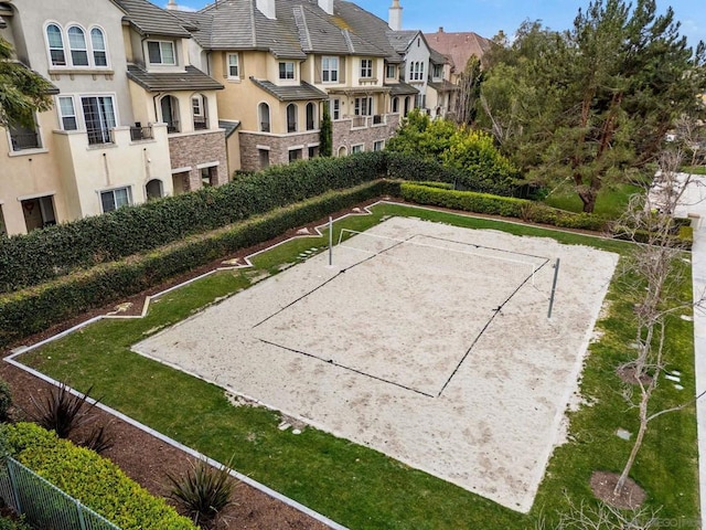 surrounding community with volleyball court