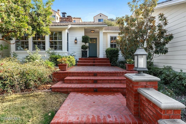 view of property entrance