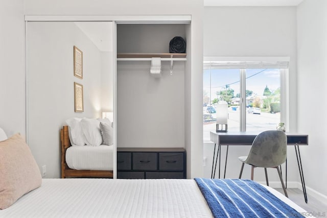 bedroom featuring a closet