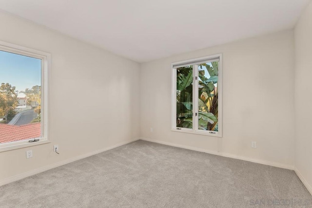 view of carpeted spare room