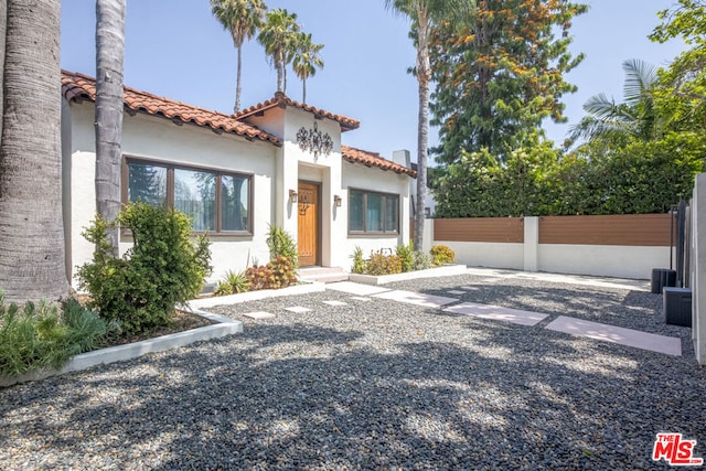 view of mediterranean / spanish-style home