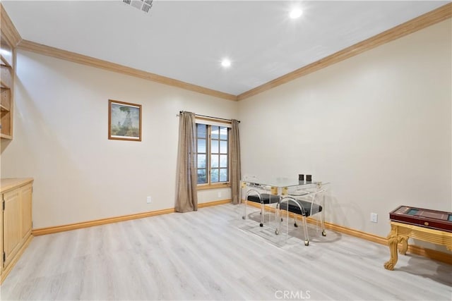 6011 Paseo La Vis, Woodland Hills, CA 91367 - interior space with baseboards, visible vents, ornamental molding, and light wood-type flooring