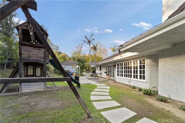 view of yard with a patio