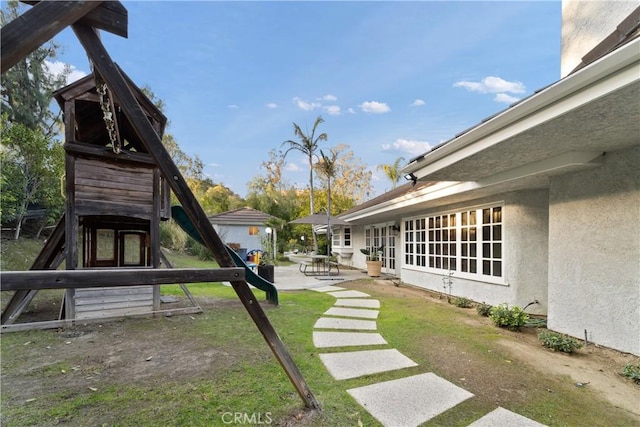 6011 Paseo La Vis, Woodland Hills, CA 91367 - view of yard with a patio