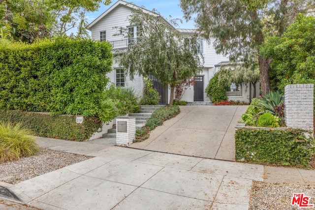 view of front of property