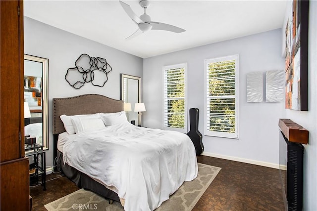 bedroom with ceiling fan