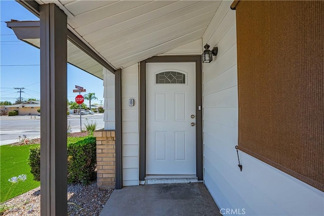 view of property entrance