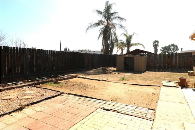 exterior space featuring a shed