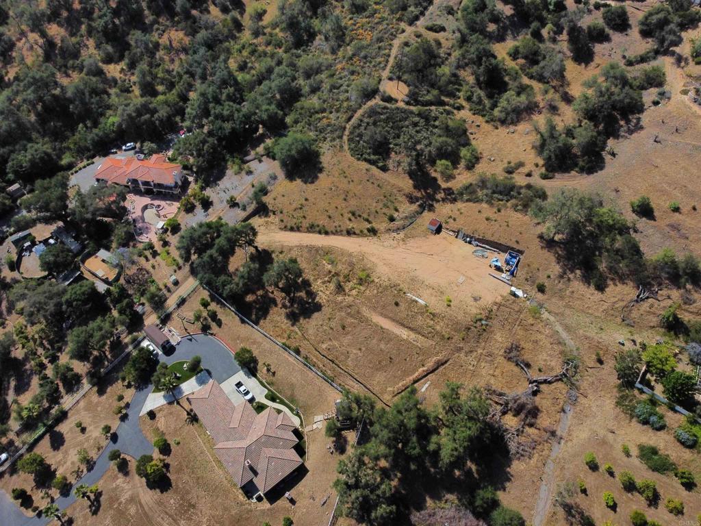 1409 Tecalote Dr, Fallbrook, CA 92028