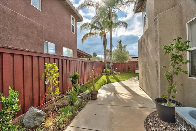 view of yard with a patio area