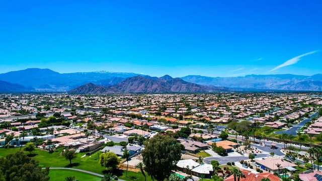 bird's eye view featuring a mountain view