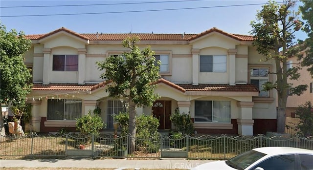 view of mediterranean / spanish-style house