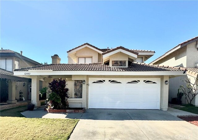 view of front facade featuring a garage