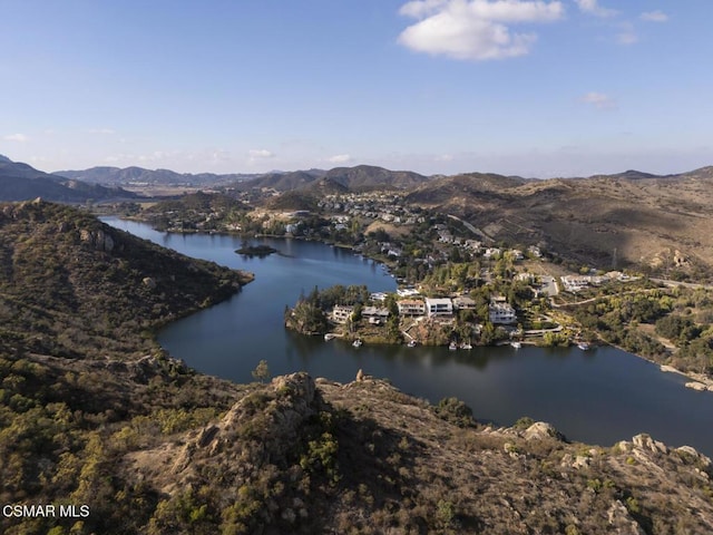 water view featuring a mountain view