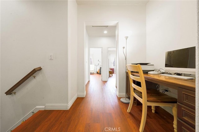 office with hardwood / wood-style floors