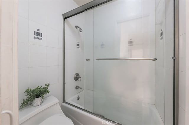 509 N Sierra Vista St Unit B, Monterey Park, CA 91755 - full bath with toilet and bath / shower combo with glass door