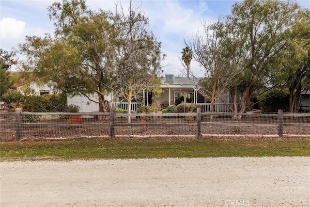 view of front of house