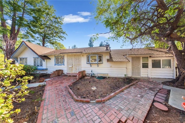 view of front of home featuring a patio