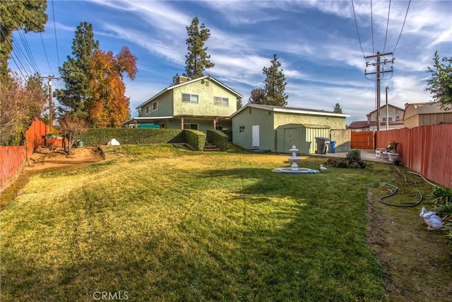 view of yard with a shed