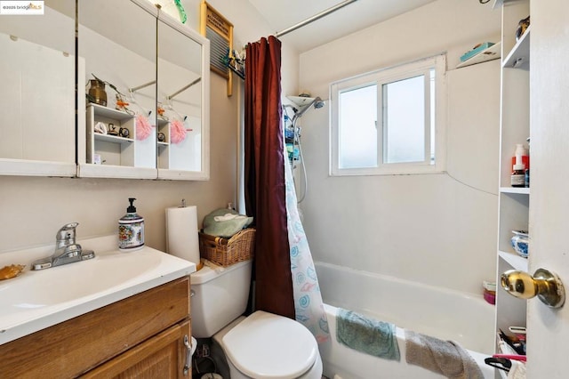 full bathroom featuring vanity, toilet, and shower / bath combo