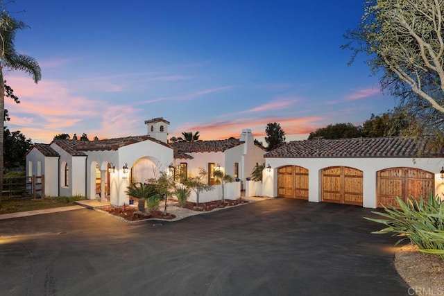 view of mediterranean / spanish-style house