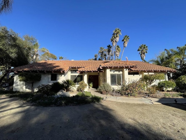 view of mediterranean / spanish-style home