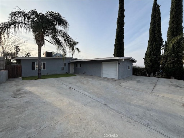 view of front of house featuring a garage