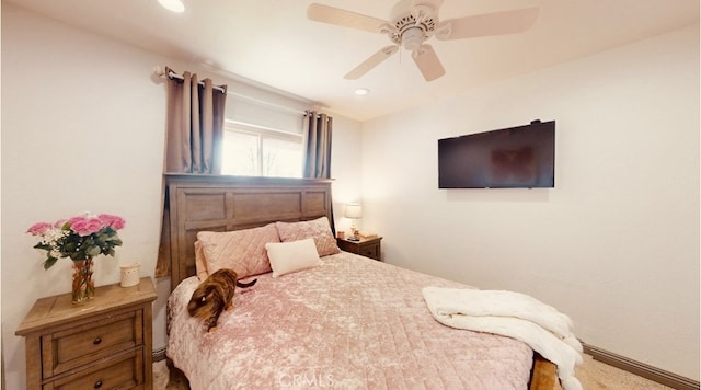 bedroom featuring ceiling fan