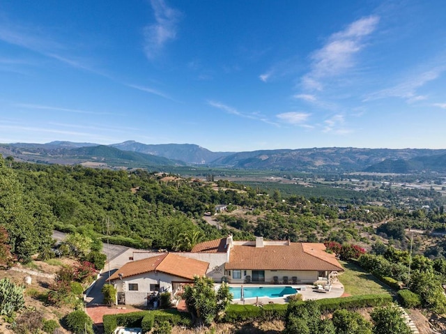 bird's eye view featuring a mountain view