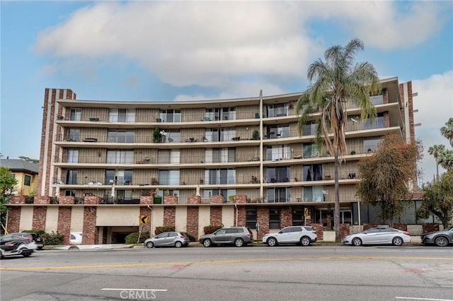 2260 N Cahuenga Blvd Unit 507, Los Angeles, CA 90068 - view of apartment building / complex