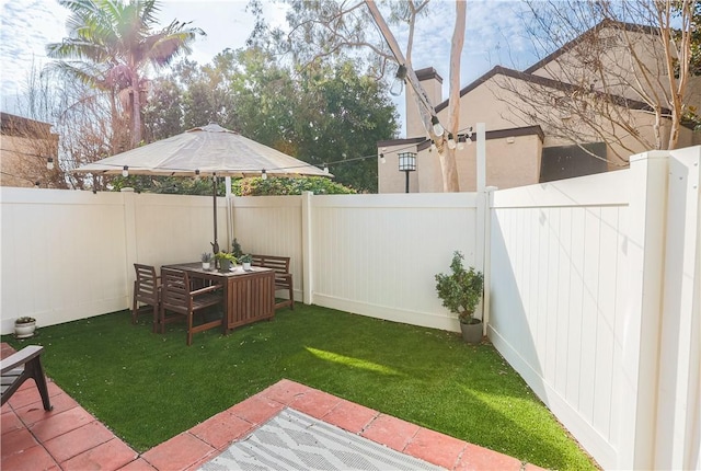 view of yard with a patio