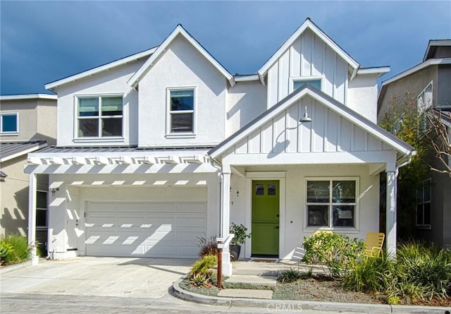 view of front of house featuring a garage