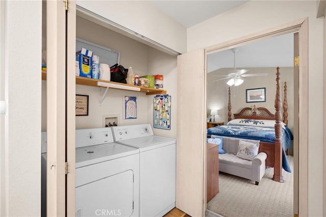 washroom featuring washing machine and clothes dryer and ceiling fan