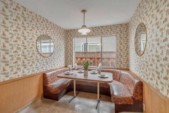 dining space featuring breakfast area