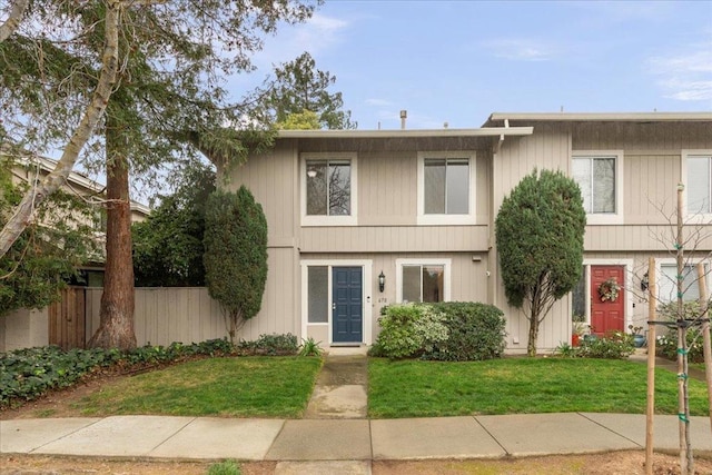 view of front of house with a front lawn