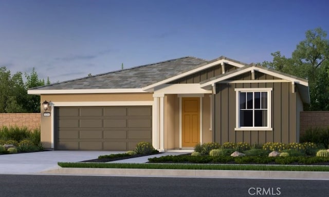 view of front facade featuring a garage