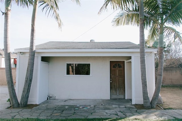 view of front of home featuring a patio