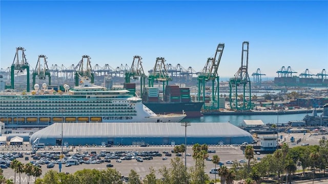 233 W Oliver St, San Pedro, CA 90731 - city view featuring industrial structures