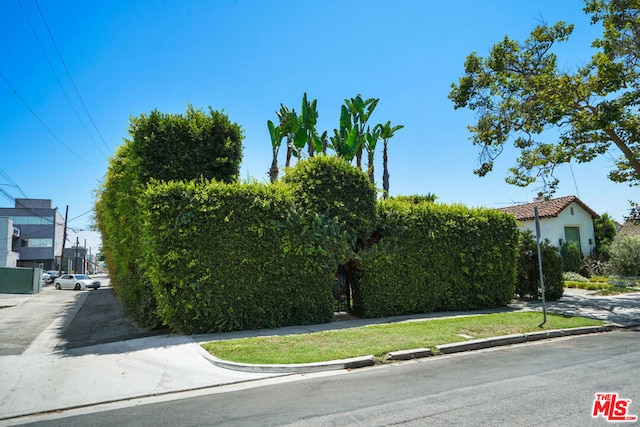 view of side of property