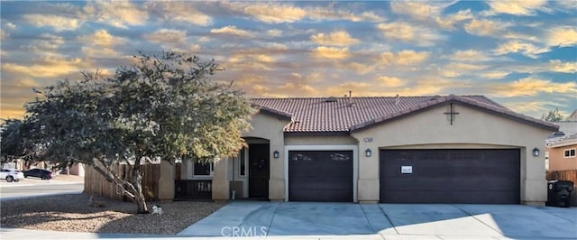 view of front facade featuring a garage