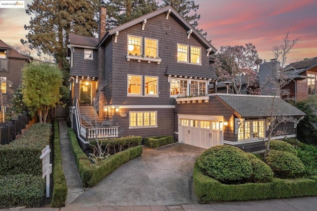 view of front of property featuring a garage