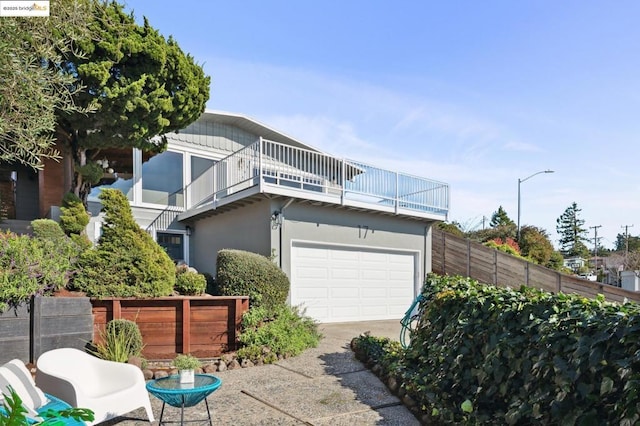 view of front of house with a garage