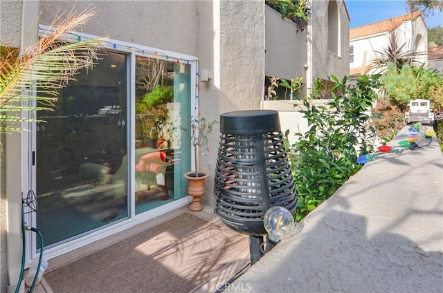 22307 Mission Cir, Chatsworth, CA 91311 - exterior view of stucco siding