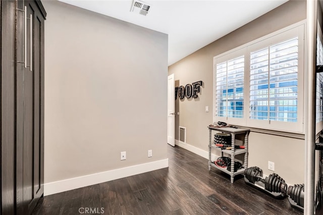 22544 N Summit Ridge Cir, Chatsworth, CA 91311 - interior space featuring baseboards and dark wood-style floors