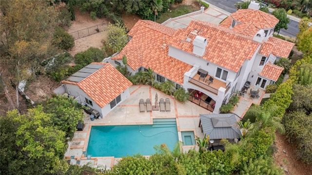 22544 N Summit Ridge Cir, Chatsworth, CA 91311 - view of subject property featuring a pool