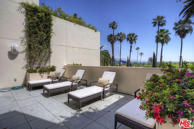 view of patio featuring an outdoor hangout area